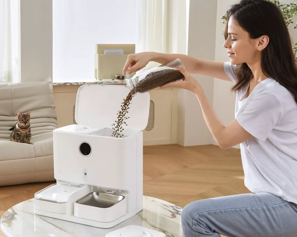 automatic small pet feeder
